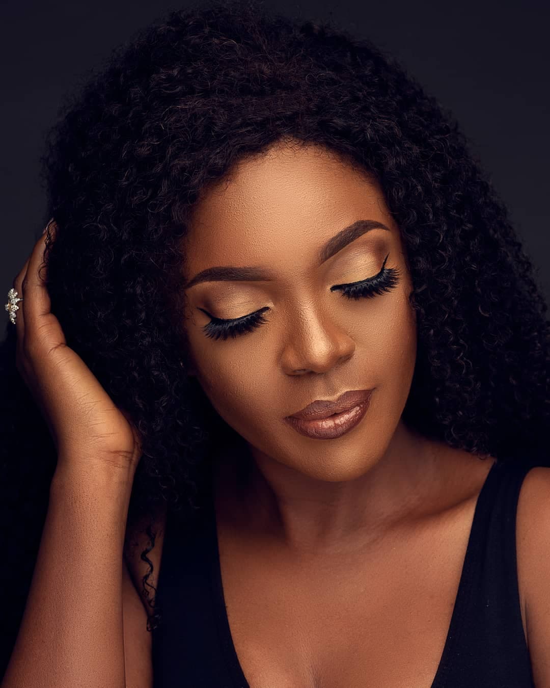 AGELESS BY OMONI LASHES view 2